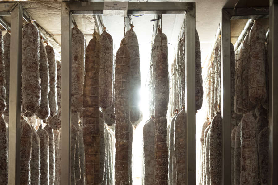 Piacenza - salame gentile appeso