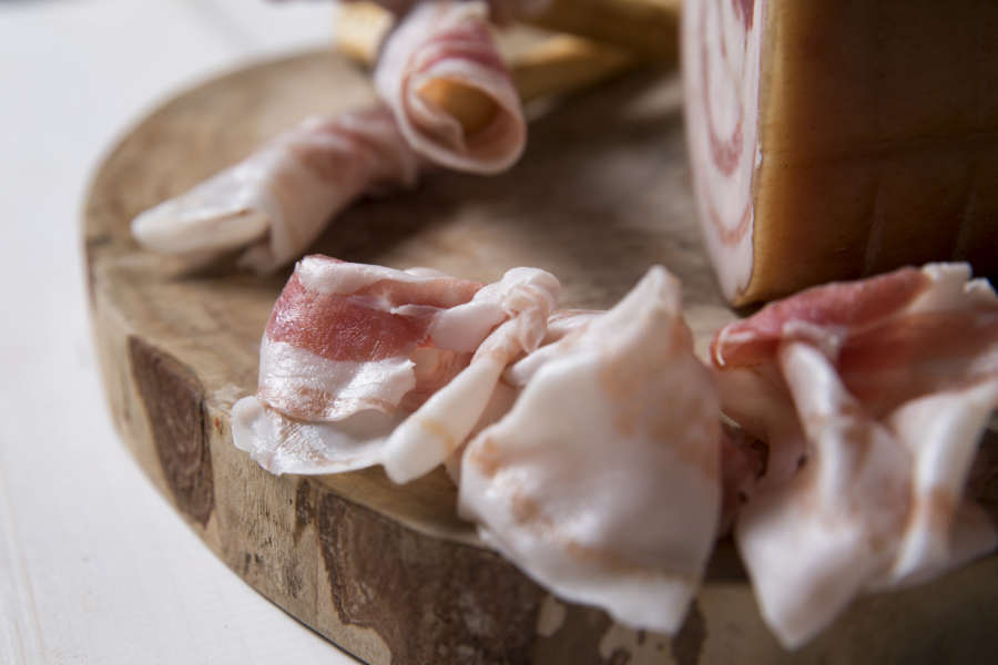 Pancetta piacentina DOP e grossetti