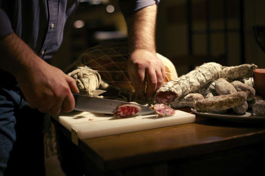 Salame piacentino DOP affettato a mano